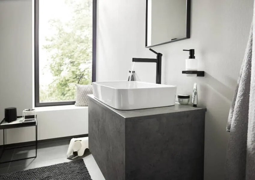Диспенсер для рідкого мила hansgrohe AddStoris 41745670 чорний матовий 41745670 фото